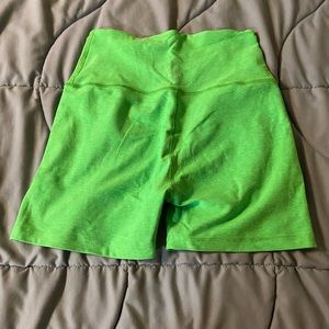 Beyond Yoga Spacedye High Waist Biker Shorts Matcha Green Lime sz M